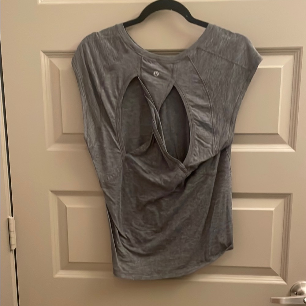 Lululemon Athletica Gray Muscle Tee with Cut Out Design